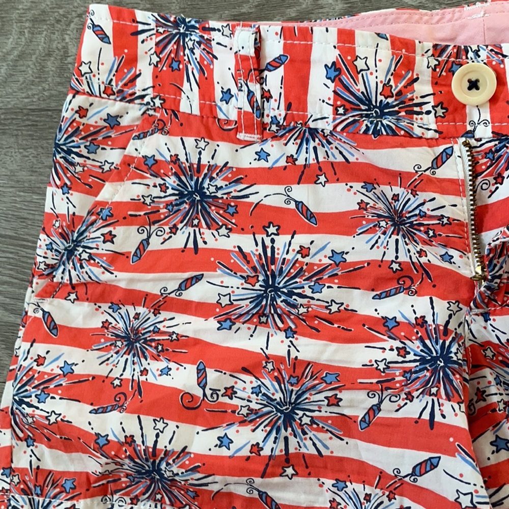 RARE⭐️🇺🇸EUC Lilly Pulitzer She’s A Firecracker Shorts, 2 - Picture 5 of 6